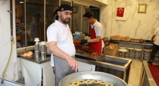 Yassı Kadayıfı ve Tulumba Tatlısı İftar Sofralarını Süslüyor