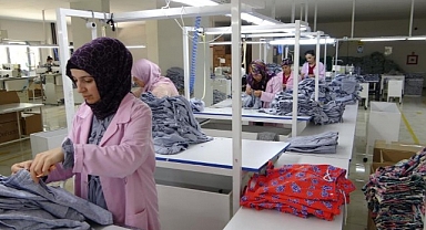 Akçadağ'da Tekstil atölyesi kadınlara ekmek kapısı oldu