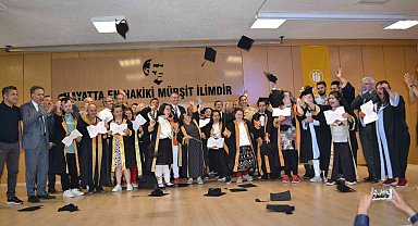 Down sendromlu bireylerin diploma heyecanı