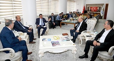 Gürkan, Büyükelçi ve iş insanlarıyla bir araya geldi