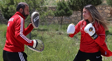 Dünya Şampiyonu Hatice Akbaş Gözünü Olimpiyatlara Dikti
