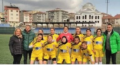 Malatya Bayanlar futbol takımı, ligi namağlup tamamladı