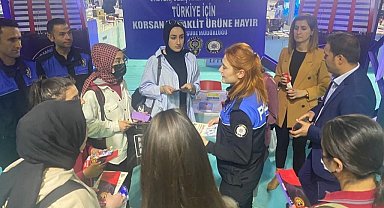 Malatya Emniyeti, 2Korsan ve Taklit Ürüne Hayır" bilgilendirmesi yapıyor