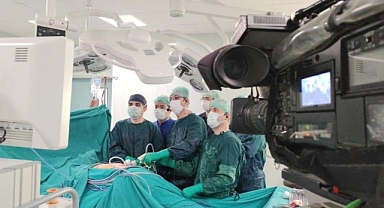 Prof. Beytur, Böbrek Üstü Bezi Kanserleriyle İlgili Canlı Cerrahi Kursu Yapıyoruz