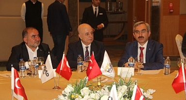 Yıldız Holding CEO'su Mehmet Tütüncü Malatya'da üniversiteli gençlerle buluştu