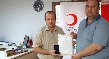 20 yıldır kan bağışında bulunuyor
