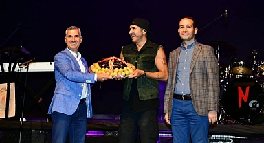 27. Kiraz festivali Manga konseriyle final yaptı