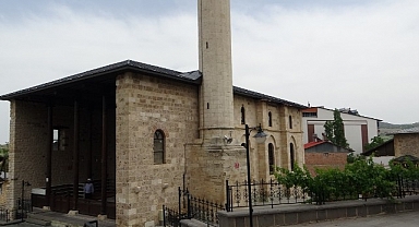 Arapgir'deki 683 Yıllık Tarihi Cami Görenleri Hayran Bırakıyor