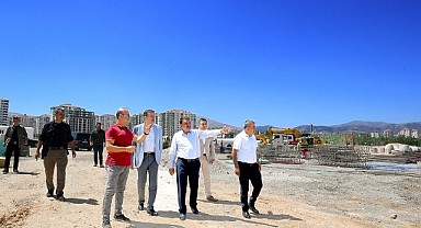 Başkan Gürkan; 100. Yıl Kent Parkında İncelemelerde Bulundu