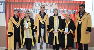 İnönü'de dereceye giren iletişimcilere plaket