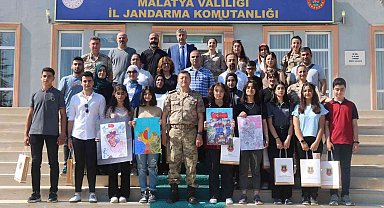 Jandarmayı anlatıp ödül kazandılar