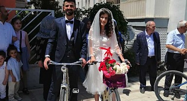 Malatya'da Bisikletli Düğün Konvoyu Görenleri Şaşırttı