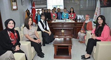 Malatya'da Öğrenciler maskelerden çiçek yaptı