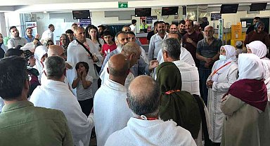 Malatya'dan 40 Kişilik Hacı Adayı, Kutsal Topraklara Doğru Yola Çıktı