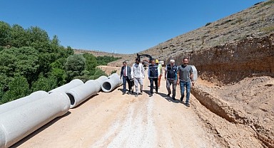 Mert: Kayanın İçinde Boru Geçiriyoruz