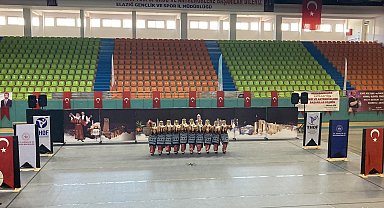 Yazıhan Halk Oyunları Türkiye Finaline Katılmaya Hak Kazandı