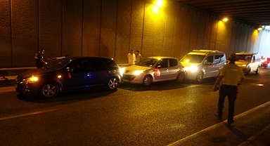 Alt geçitte zincirleme kaza: 1 yaralı