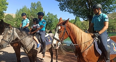 Atlı Jandarma Timi'nin park ve mesire alanlarındaki görevi sona erdi
