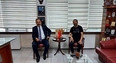 ESOB Başkanı Keskin'den 'Dünya şampiyonuna' plaket