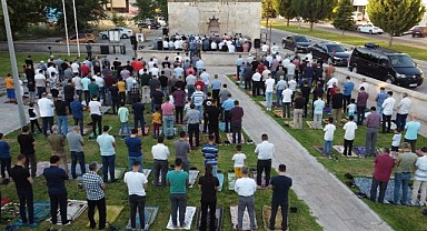 Malatya'da Bayram Namazı Coşkusu Yaşandı