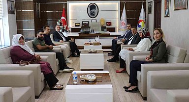 MTB Başkanı Özcan, çilek üreticilerini ödüllendirdi