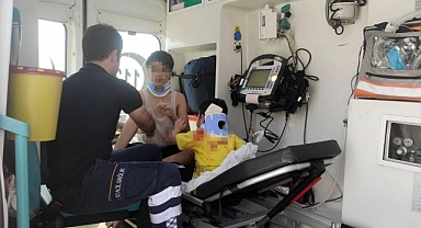 Otomobil park halindeki iki minibüse çarptı: 7 yaralı