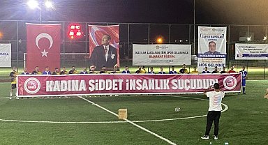 Polis futbol turnuvasında 'kadına şiddete' dikkat çekti