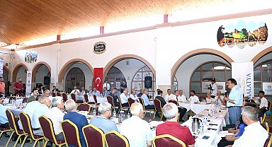 Başkan Gürkan muhtarlara yapılan hizmetleri anlattı