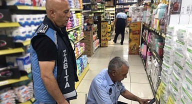 Büyükşehir Zabıta Ekiplerinden Market Denetimi 