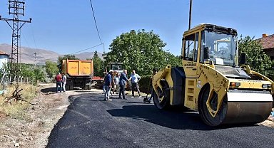 Doğanşehir'de asfalt ve parke çalışması