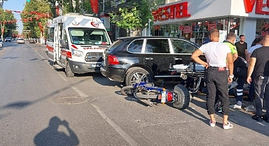 Otomobil ile motosiklet çarpıştı: 1 yaralı