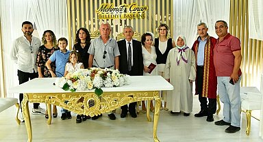 Yeşilyurt Belediyesi'nin yeni nikah sarayında ilk nikah kıyıldı