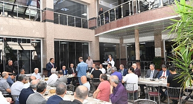 Başkan Gürkan, Kapalı Çarşı esnafıyla buluştu