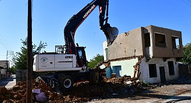 Çınar; “Tehlike Arz Eden Metruk Evlere Geçit Vermiyoruz”