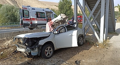 Darende'de Trafik Kazası 2 Ölü, 3 Yaralı