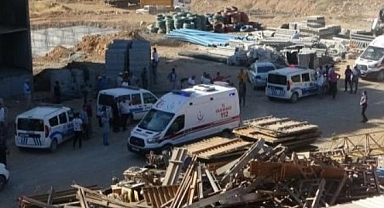 İnşaat alanında vinç devrildi: 3 ölü, 1 yaralı