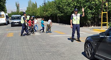 Jandarmadan öğrenciler için önlem
