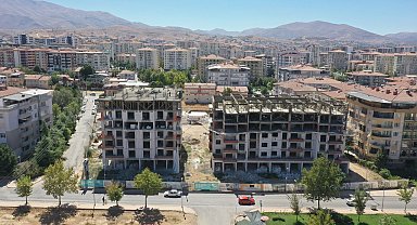 Kentsel dönüşümde yeni binalar yükseliyor