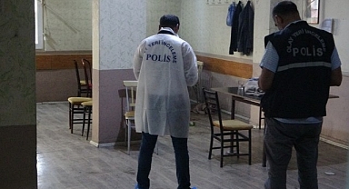 Kıraathanede okey oynarken vuruldu