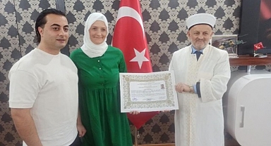 Letonyalı Laura, Leyla İsmini Alarak Müslüman Oldu