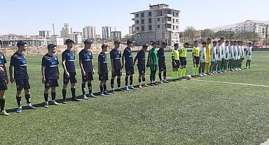 Ligin ilk maçında gol olup yağdılar