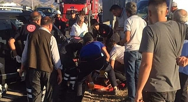 Malatya 2. OSB Yol Ayrımında Trafik Kazası 3 Yaralı