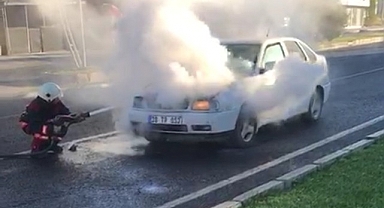 Malatya'da Hareket Halindeki Otomobil Yandı