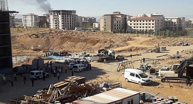 Malatya'da Vinç Devrildi. 2 Ölü, 3 Yaralı 
