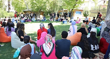 Öğretmen adaylarından Başkan Güder'e motivasyon teşekkürü