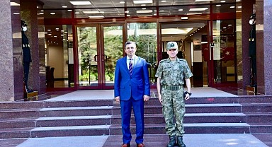 Vali Hulusi Şahin Garnizon Komutanlığına İade-i Ziyarette Bulundu.