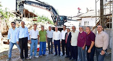 Yeşilyurt'ta Ocak ve Eylül ayları arasında 47 metruk bina yıkıldı