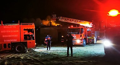 Akçadağ'da Çatı Yangını 