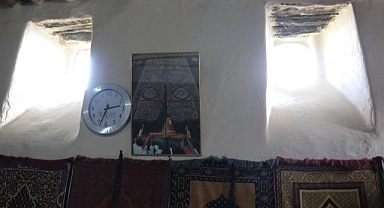 Bu evin pencerelerini gören bir daha bakıyor