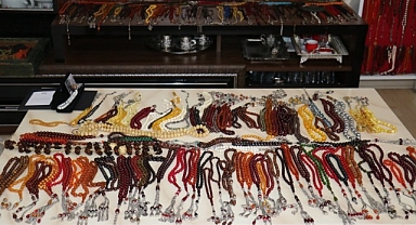 Daire fiyatına tespih koleksiyonu